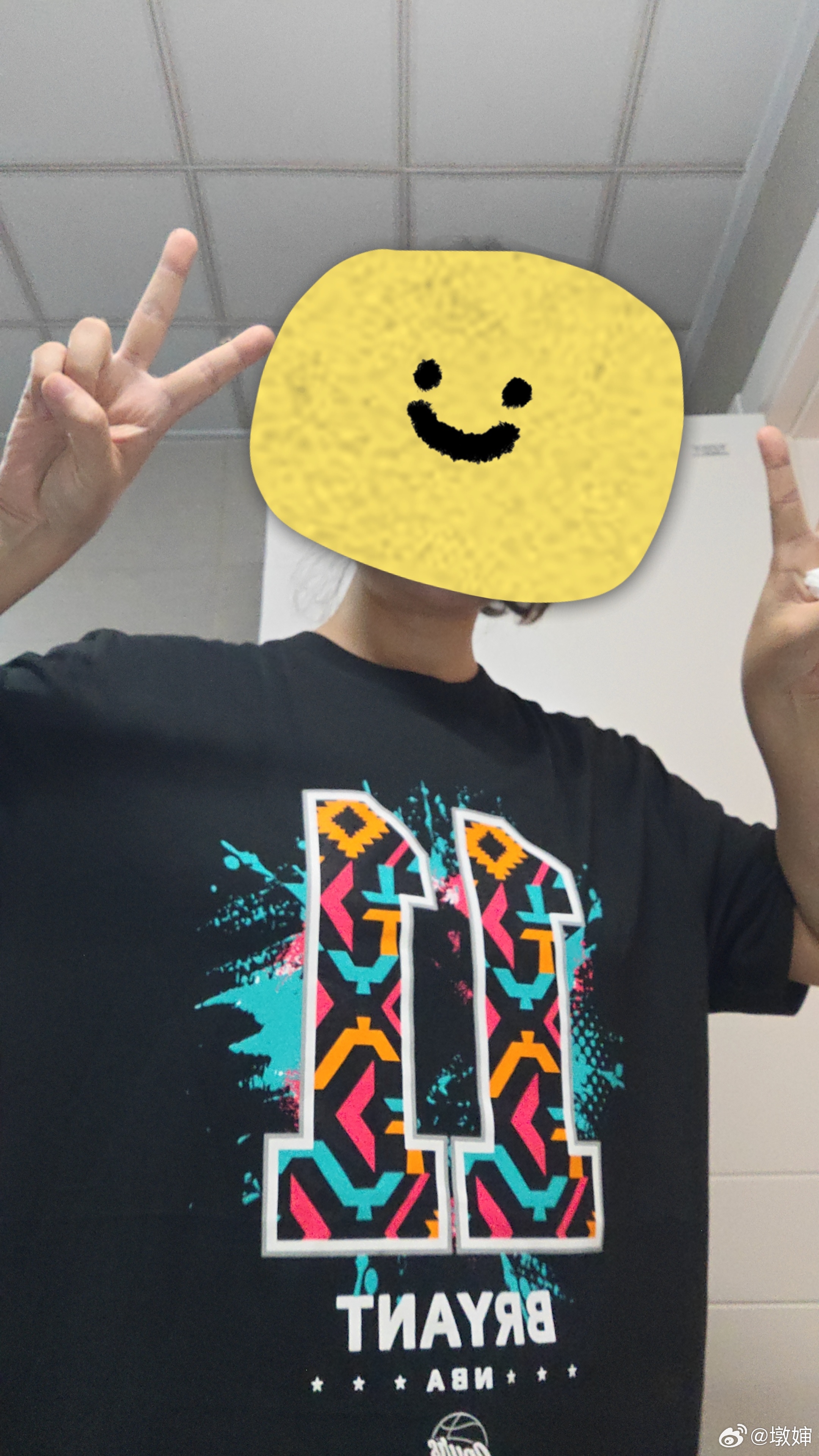 六块腹肌加载中 平台期了快一个月。一怒之下把秤扔了（藏起来了）。今天突然站上去。
