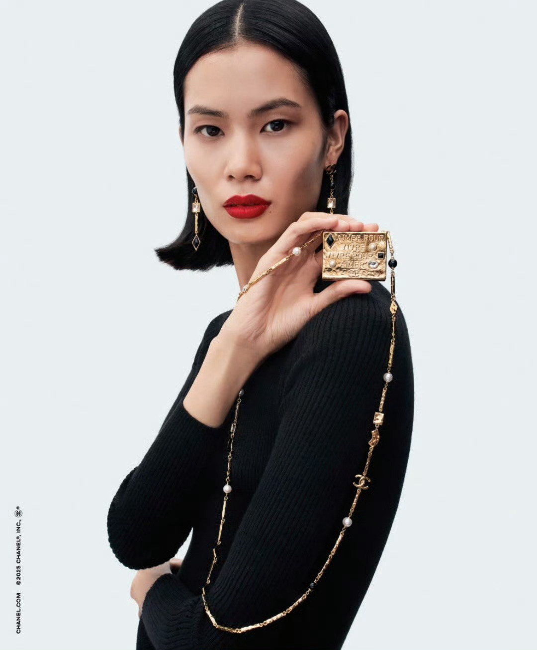 CHANEL Holiday 2025 Campaign 中国超模齐浩洁和Pen