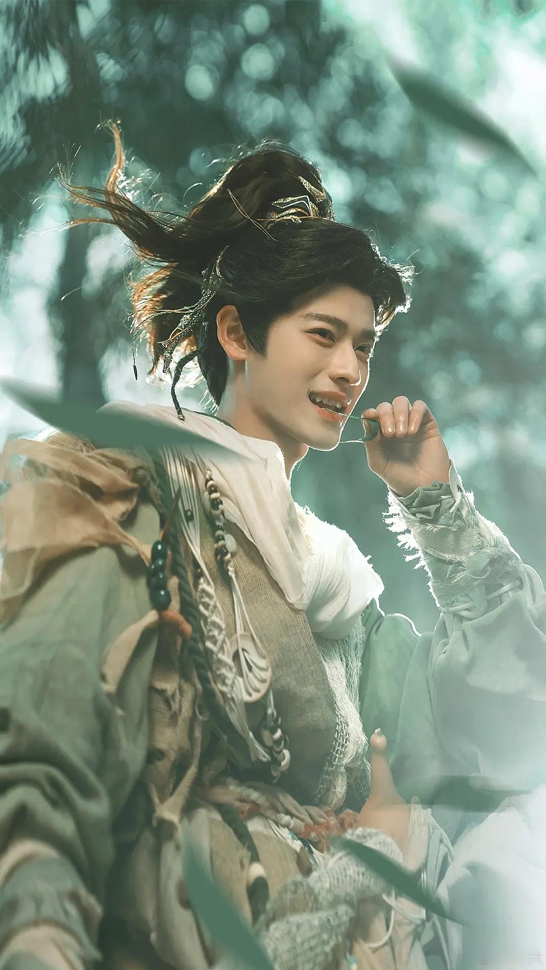 全伊伦这组写真一出来，plq都在说可以去演谢景行 