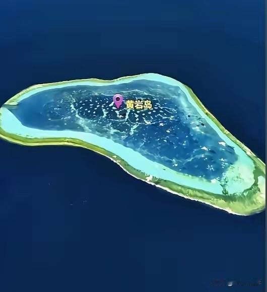 黄岩岛上空，战鹰呼啸；碧海之上，战舰列阵！

8月1日建军节，解放军南部战区在黄