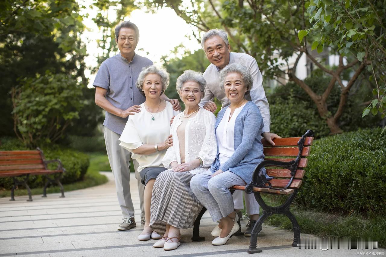 长寿老人的尊称你知道几个：

1、花甲寿﹣-60岁
2、六六寿﹣-66岁
3、古