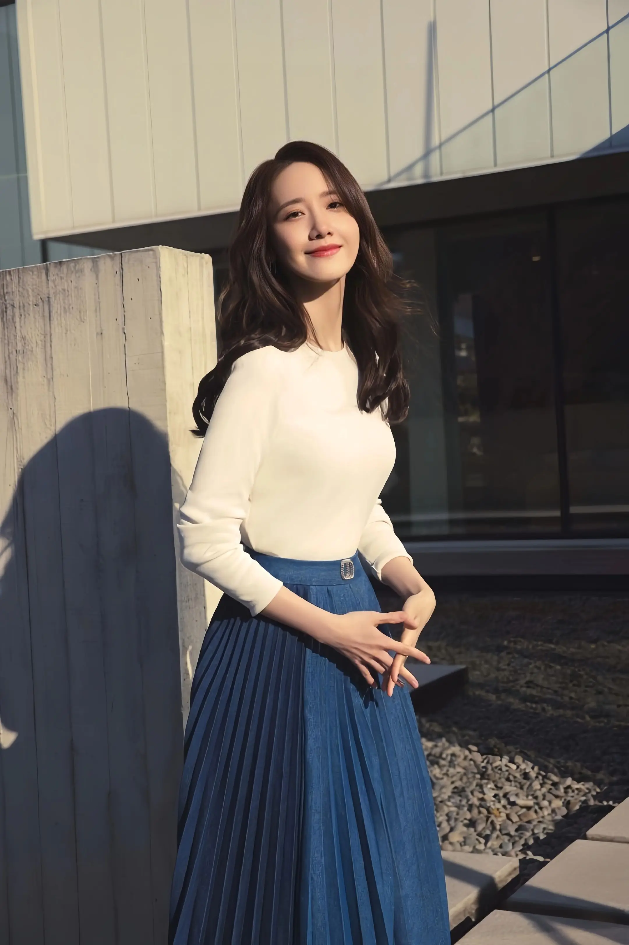 一切的 爱 恨 都在自寻烦恼。