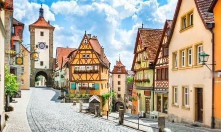 一名德国华人表示，“欧洲人讨厌中国人的原因，就是因为如果在街上看到一群人大声吵闹