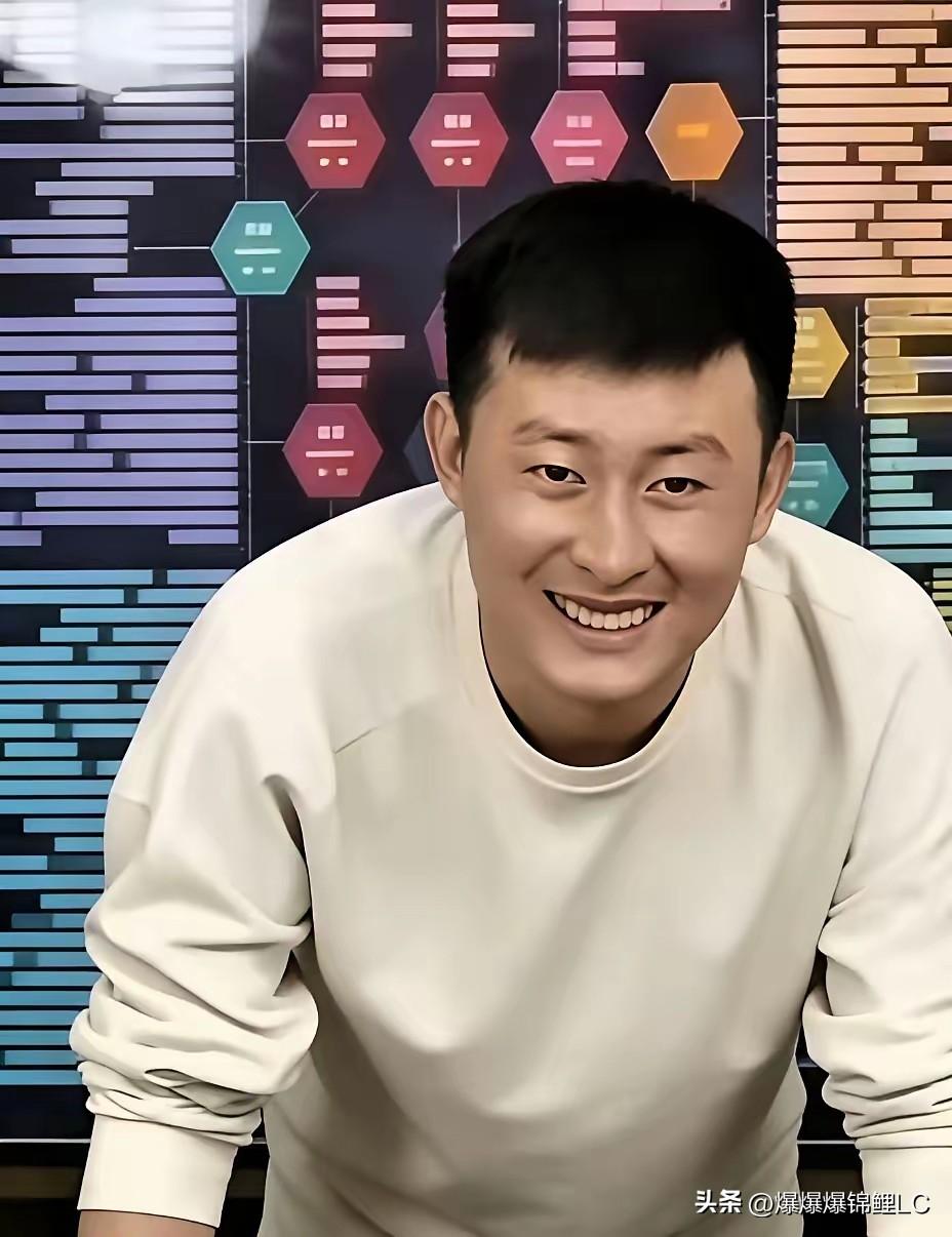 张雪峰这回把公司的权杖交出去了。

接盘的武亮既没显赫背景，也不是空降兵。

很