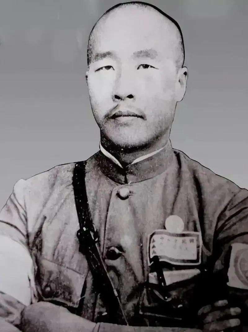 蒋介石枪毙韩复榘前问冯玉祥意见,冯玉祥说：我要有权早把他毙了！






19