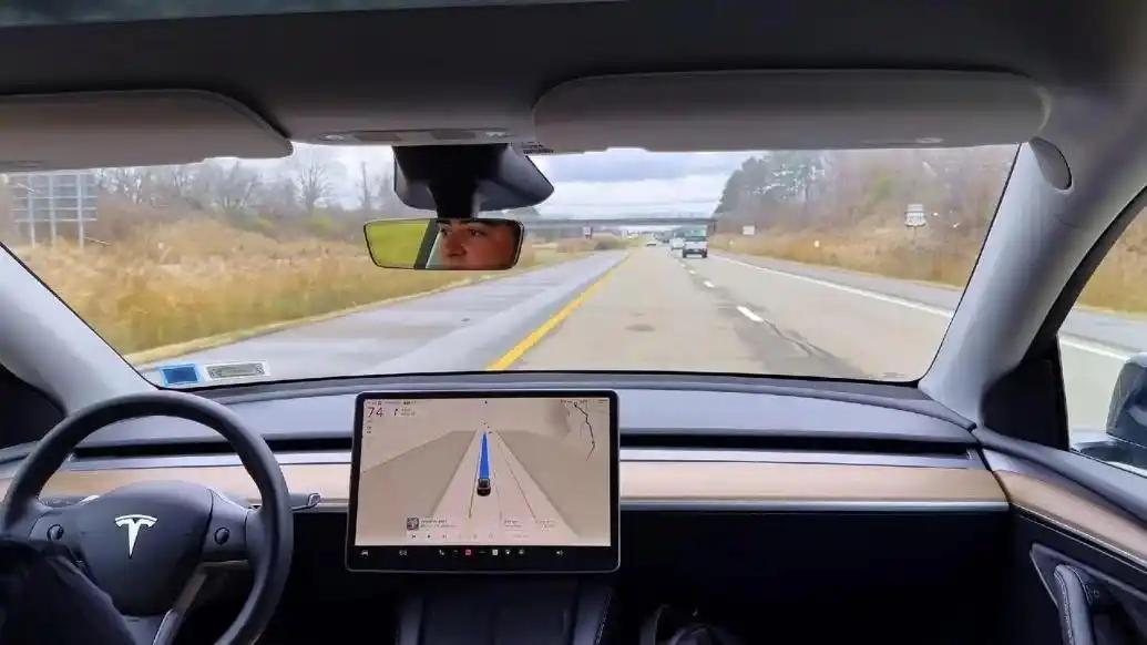 特斯拉无人驾驶突破5万英里！6月公路实测，自动驾驶真要来了？🚗
太牛了！特斯拉