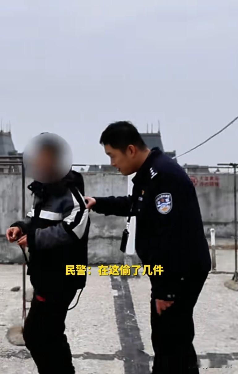 近日，羽绒服大盗落网！
庐江县破获一起盗窃羽绒服案件，嫌疑人一年来多次到各小区楼