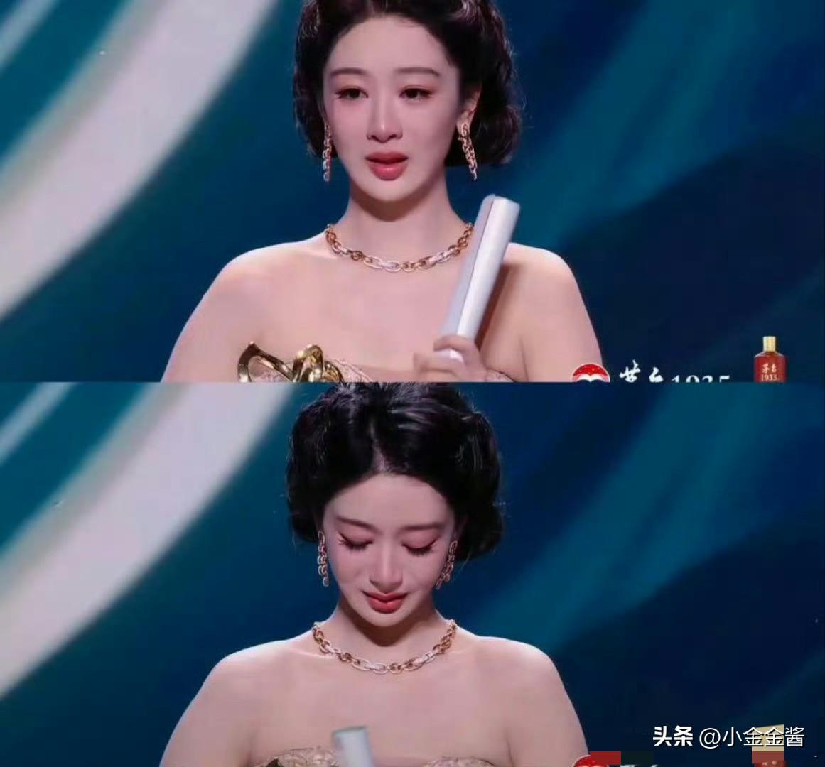 这才是，白玉兰最感动的一幕

杨紫拿下白玉兰视后，在台上发言时，首先感谢了导演李