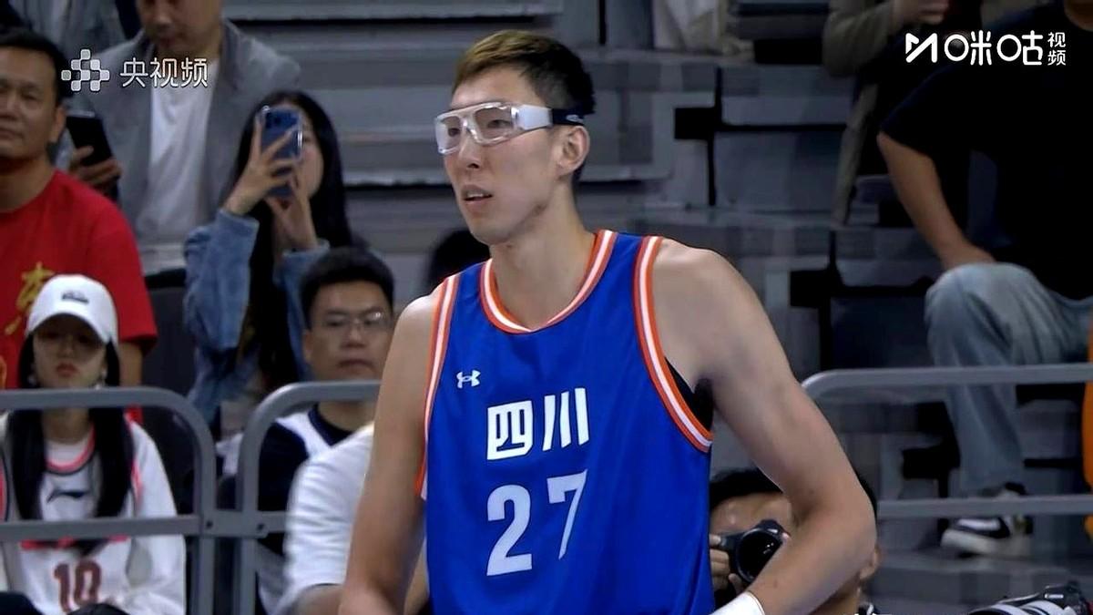 结果一出，CBA圈直接炸锅！

周琦代表四川男篮打6场，场均仅24分钟砍25.8