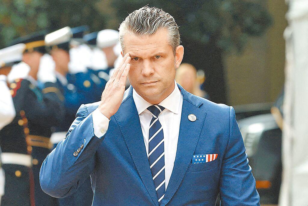 赖清德三天内两度下令台军“反对统一”，美国防长表态“关注”解放军在台海周边的军事