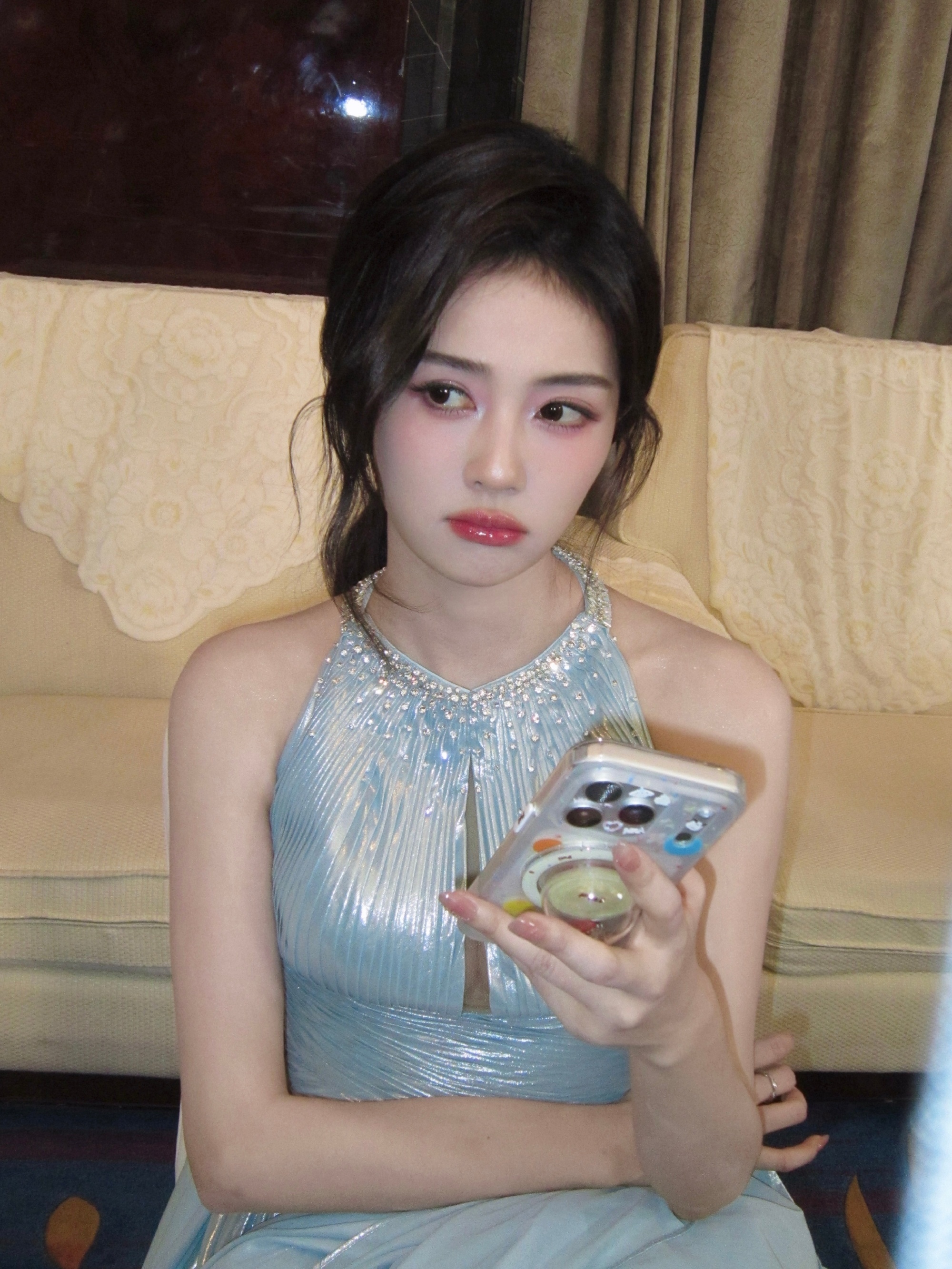 白鹿四秒出神图白鹿四秒出四张图白鹿出片只需要四秒 想要看到漂亮的白鹿只要4秒 