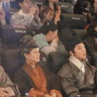 感觉素心素兰已经磕晕了 我在屏幕前就这样 