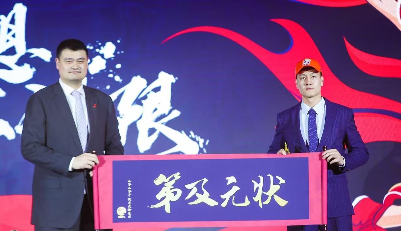 广东试训本土状元中锋，低配版王少杰，符合杜锋一切要求
广东队走了一位状元，可能会