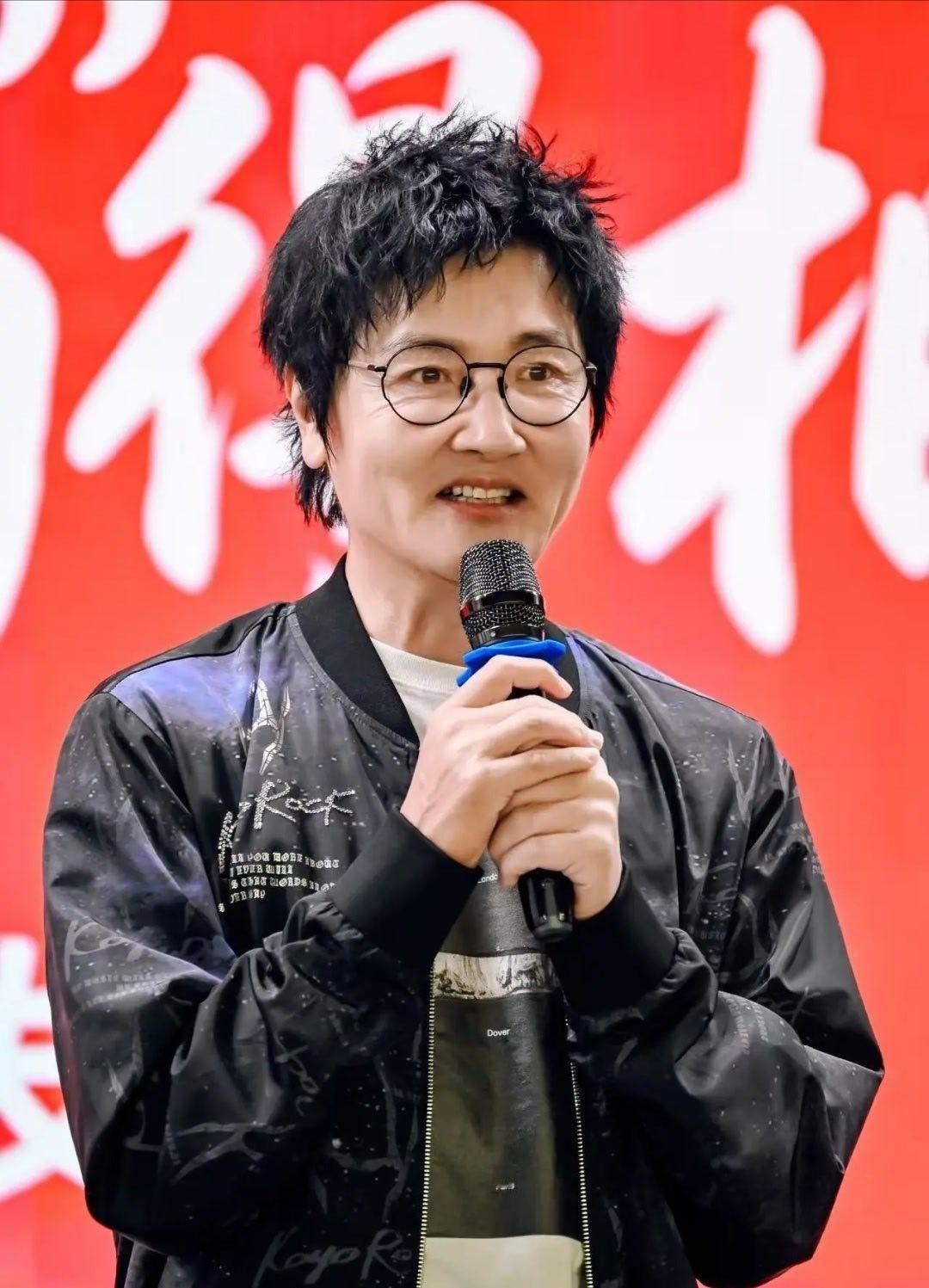 孙楠只有128斤57岁，178cm，64kg，体脂率12.3%，孙楠这组数据太硬