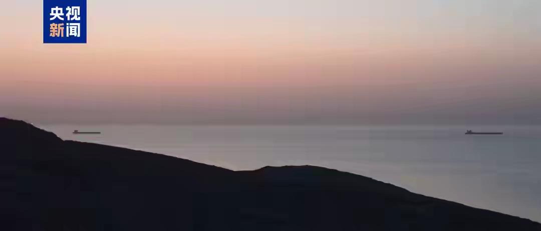 特朗普刚想收霍尔木兹海峡过路费，伊朗谈判代表就落地瑞士了

6月21日，美伊技术