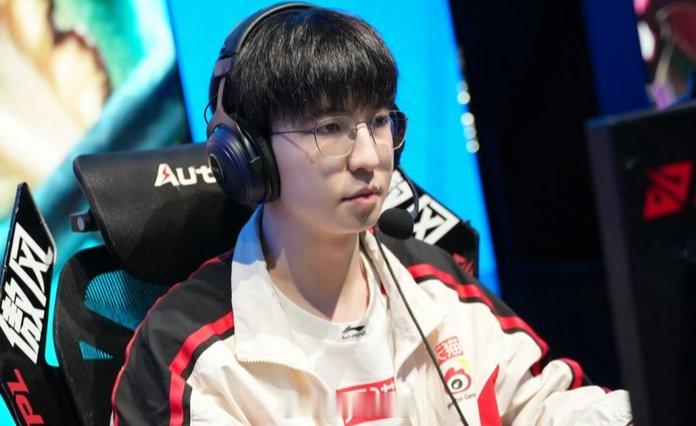 ELK、Hope是登封唯二 队伍有胜场而自己没有小场MVP的AD选手LPL第二赛