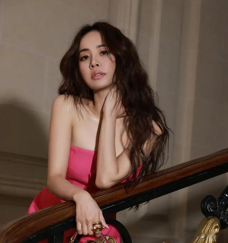 中国音乐史人物之第434位，蔡伊林（1980.9.15一）生于台湾省新北市。
演