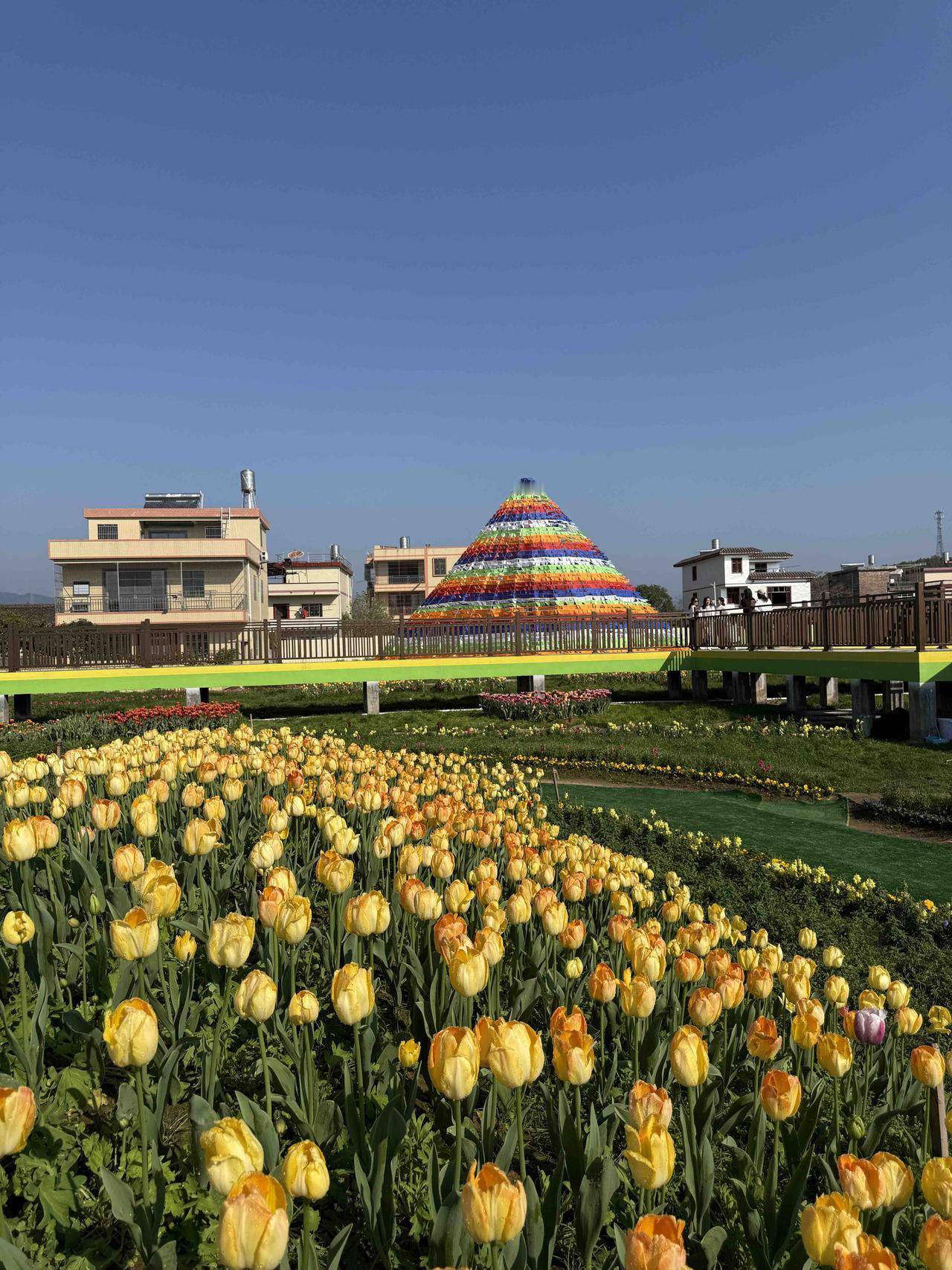 广东河源的农村有多穷?这就是我们广东河源和平县的农村，这样的农村你敢说穷吗？