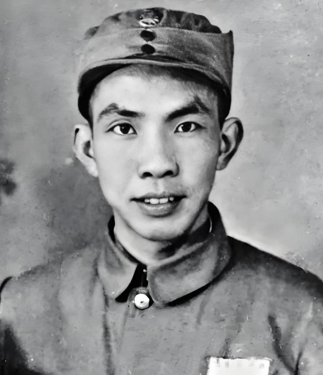 1950年，战地摄影师沙飞因枪杀日本医生被判死刑。聂荣臻签发判决书时，沉默了很久