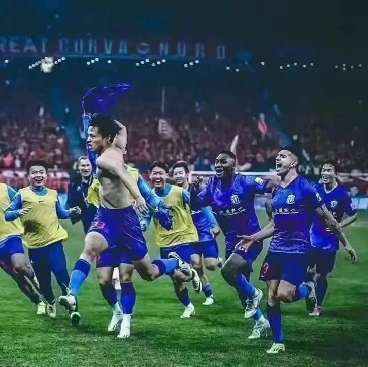 申花五月份有希望杀进前三！
申花客场3比0胜河南，豪取五连胜。本赛季开局，申花一