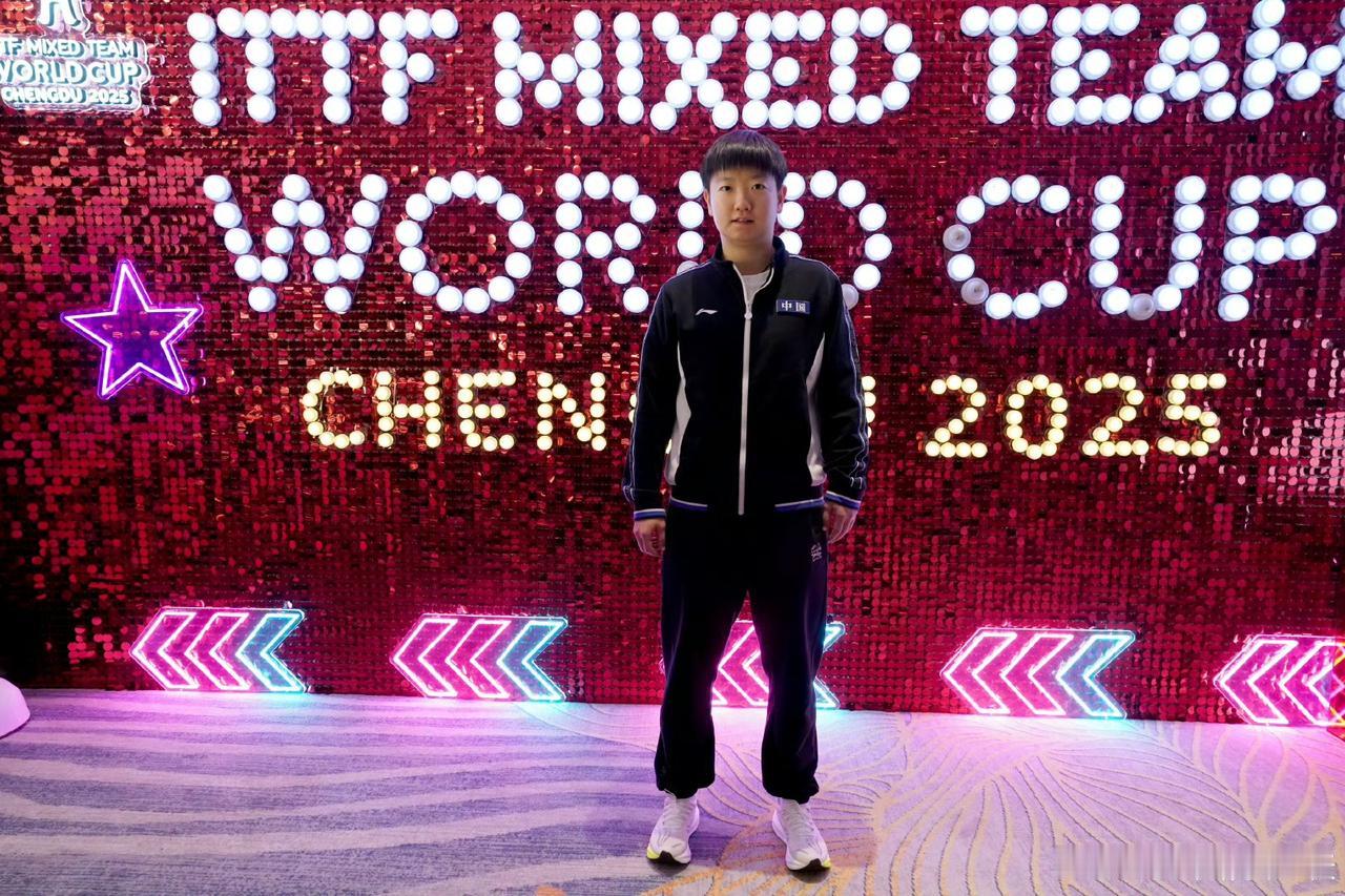 今晚第三届成都混合团体世界杯举办欢迎晚宴，国乒参赛队员孙颖莎、王曼昱、王楚钦、林