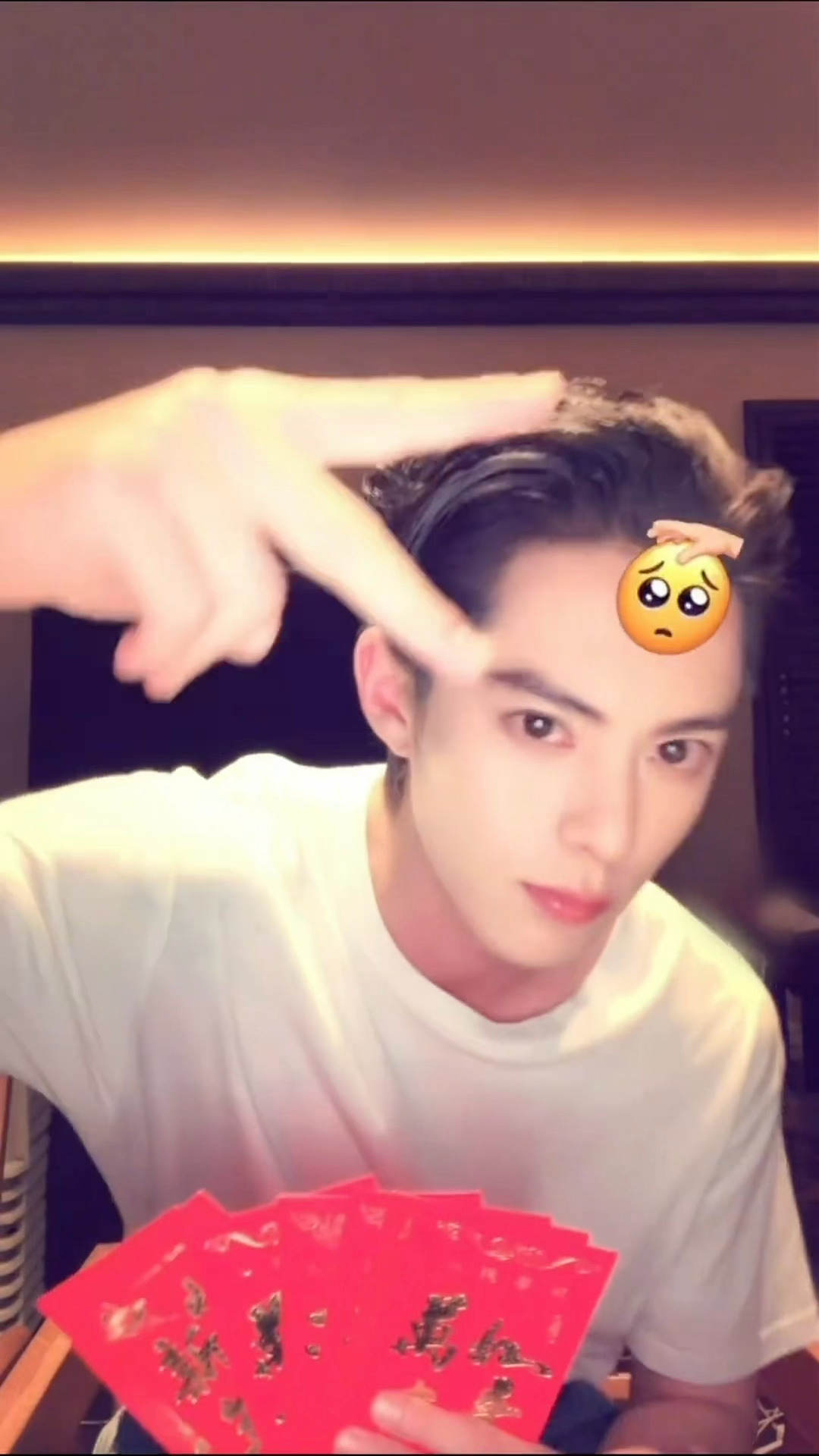 王鹤棣丨今年就接这个小财神了💰 