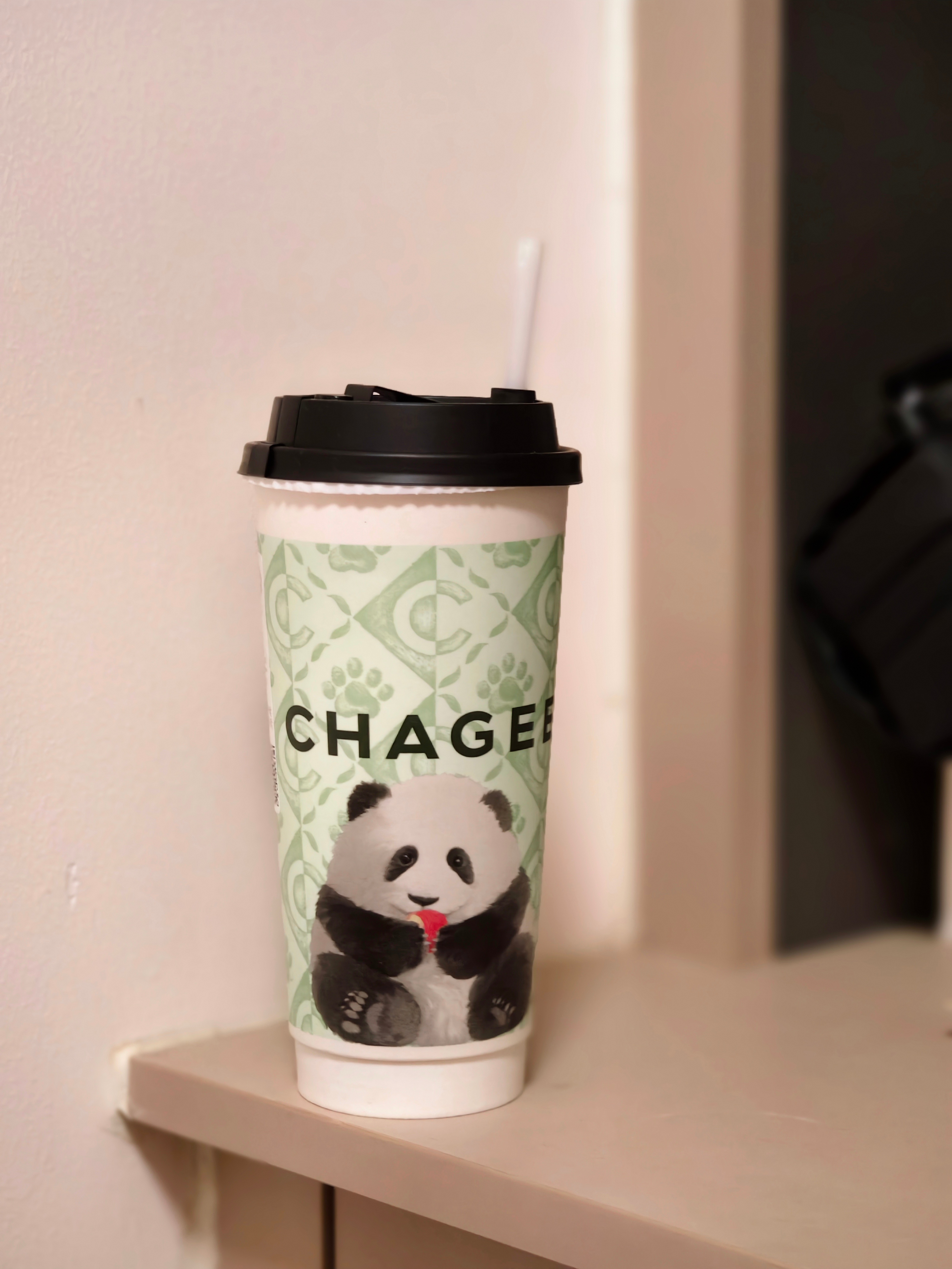 艹，秋天的第一杯奶茶喝了之后，现在还没睡着[允悲] ​​​