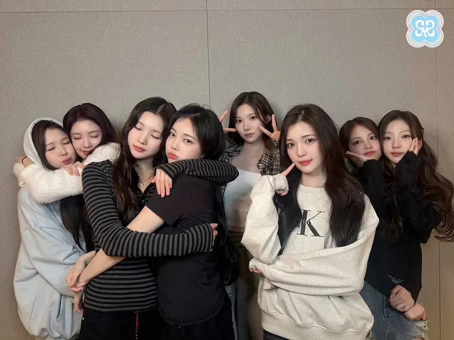 jiwoo 和 yuha 两人关系那么尴尬的吗？？？是因为门面定位才这样的吗？