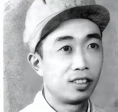 1944年，地下党员周迪道因叛徒出卖，被日军俘虏，就在这时，他灵机一动，竟主动向