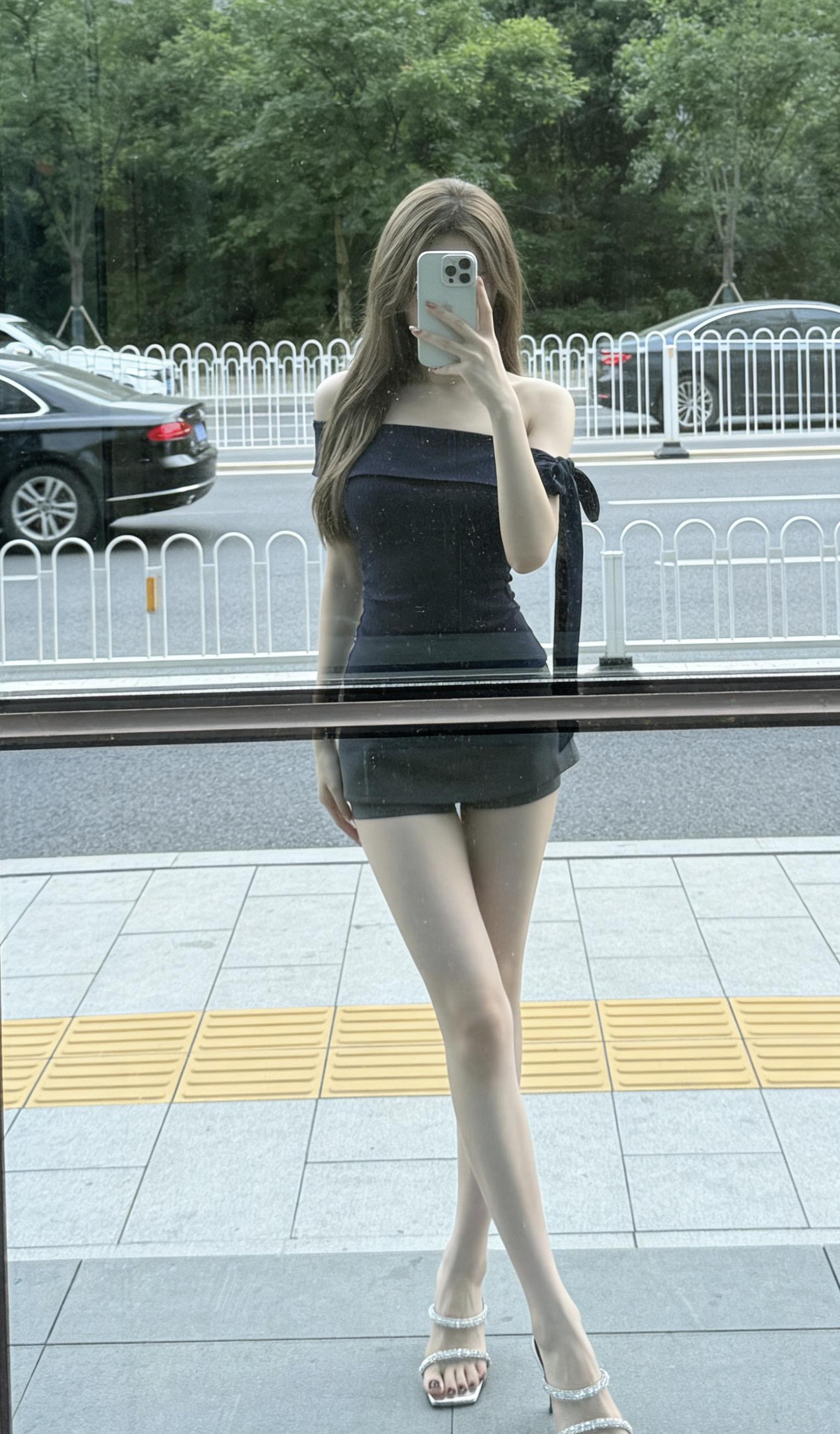 御姐ootd穿搭 夏季辣妹穿搭分享 御姐身材甜妹脸