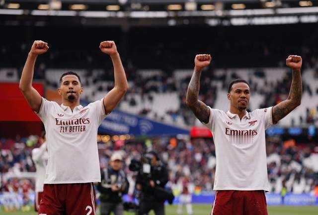 针对阿森纳？FIFA世界杯将推新规：死球状态拉抱或判点球为了彻底整治禁区内的“摔