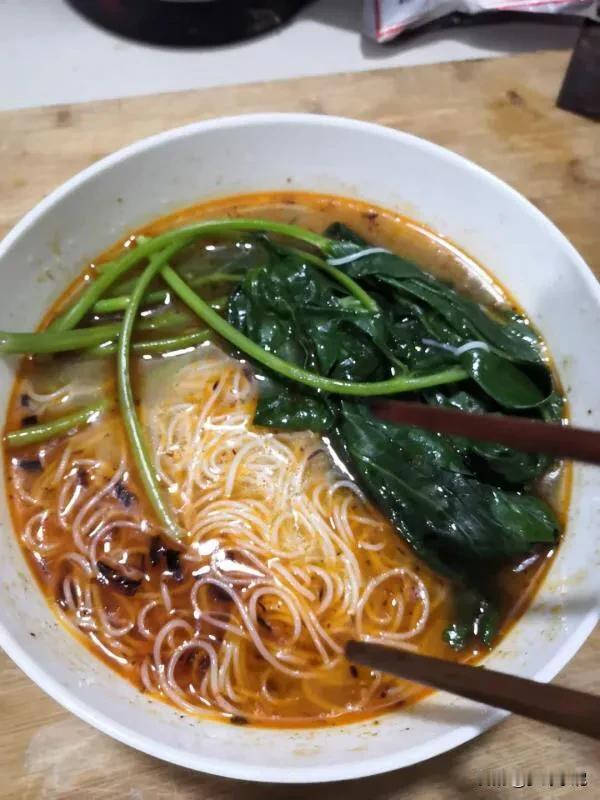 大家好我是燕子，前几天卖米线天又有朋友来找燕子算账了
        我来给大家