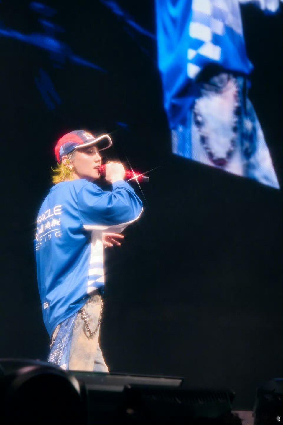 鹿晗工作室 从没回过因为一直都在宝宝你真的是一个唱跳俱佳的天才宝宝！我一定要再说