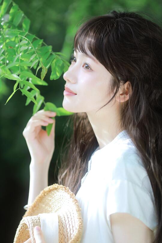 “藏在绿色里看夏天”