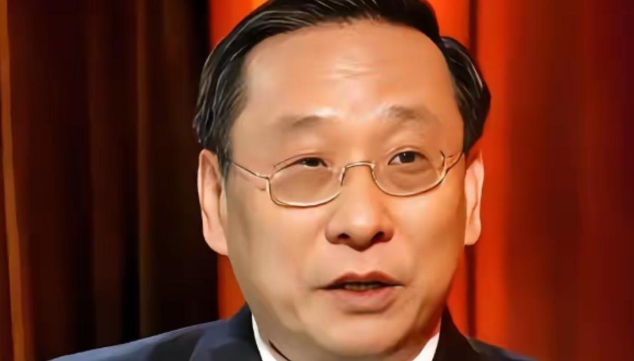 高志凯说我们太老实了，总是在我们自己的岛上跟别人谈“这岛归谁？”。他提出一个重要