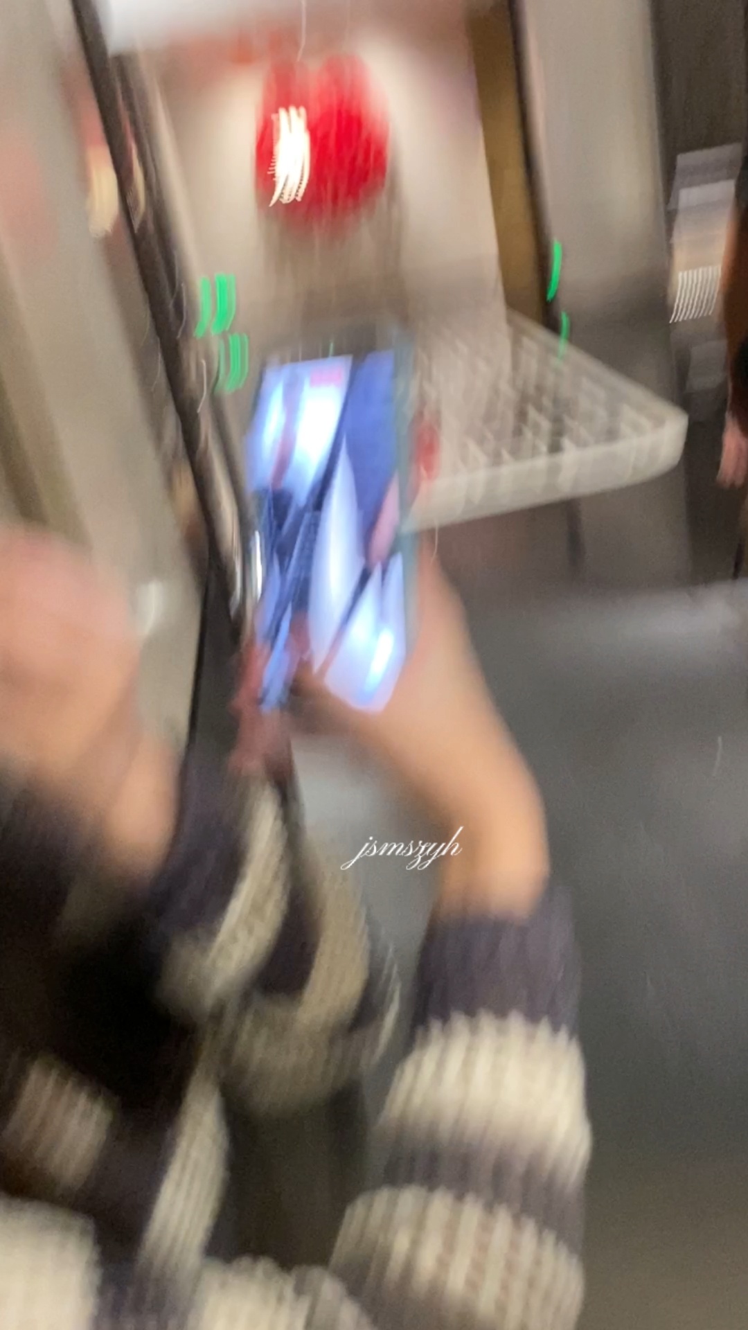 所有人点开实况 豪哥正规军依旧执法 