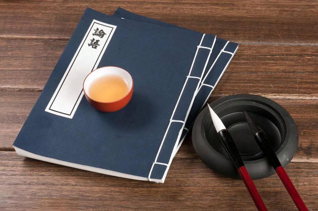 与时不应空研墨
宜势和同且行文
久别众生摸爬苦
再入尘缘味艰辛