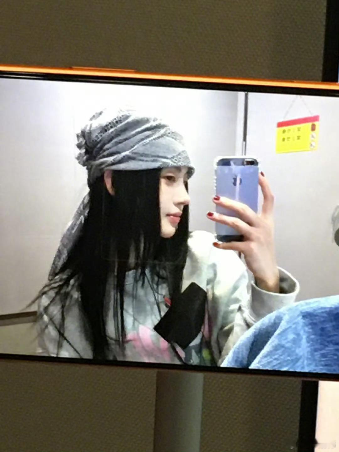 jjy鞠婧祎阿黛 jjy鞠婧祎来战 “爱意随风起 扎根于尘土 花香弥漫于我心 ?