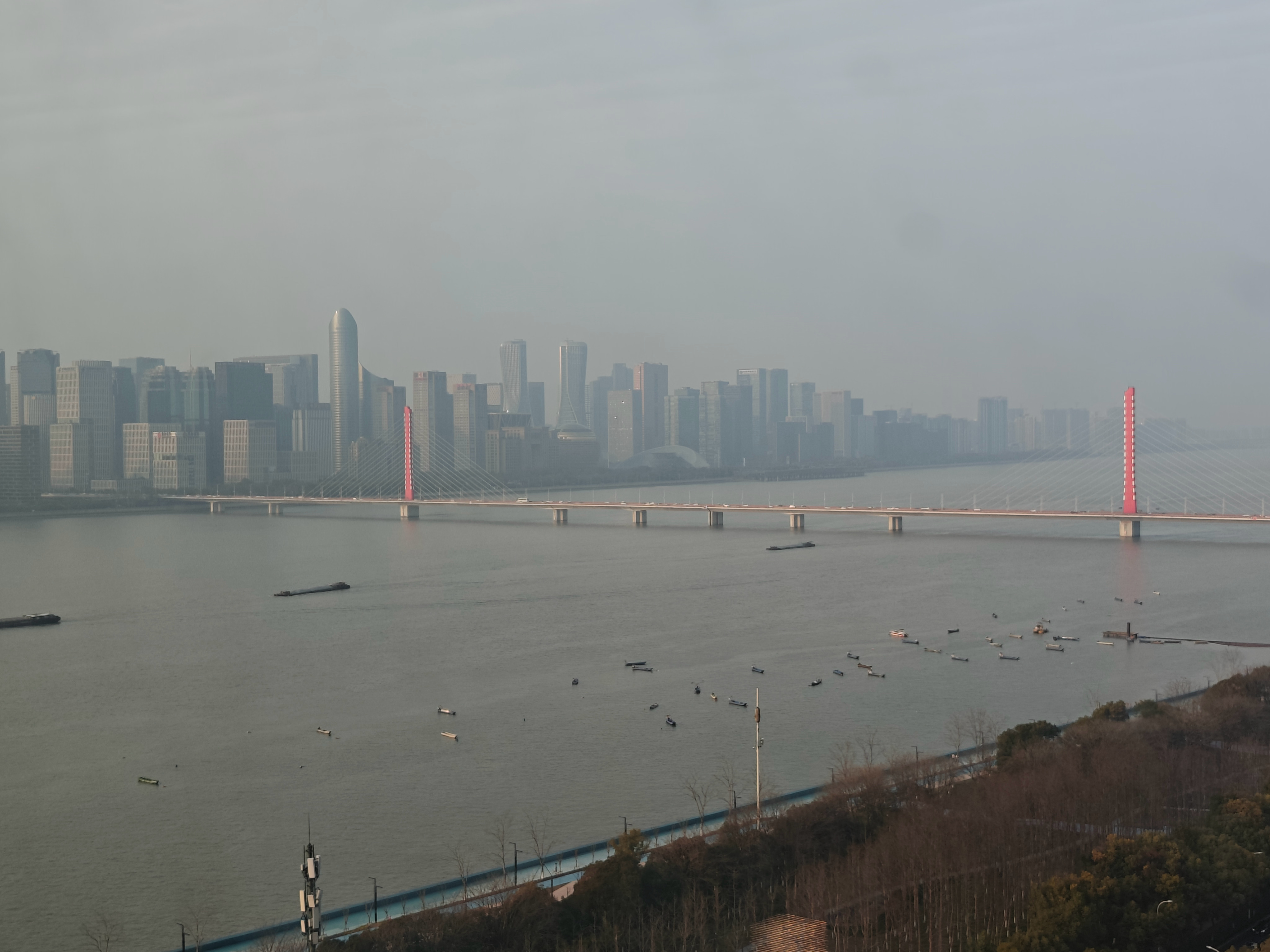 闪现杭州参加新款极氪001发布会，之前有消息说可能全系标配激光雷达，狠狠地期待了