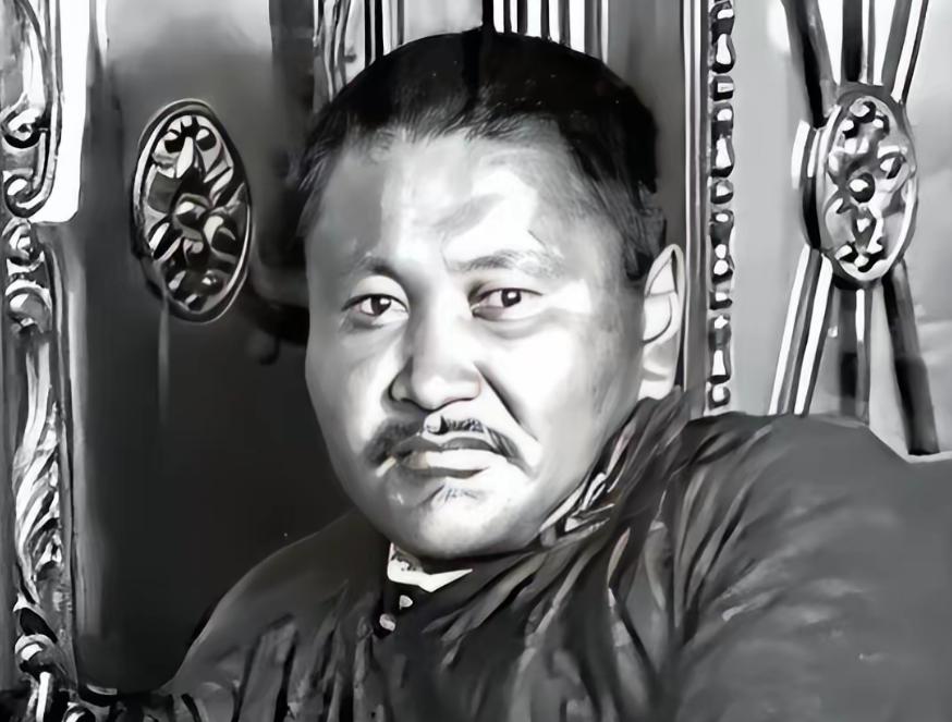 1935年，蒙古总理当众打了斯大林一个耳光，斯大林没还手，两年后，蒙古全国70万