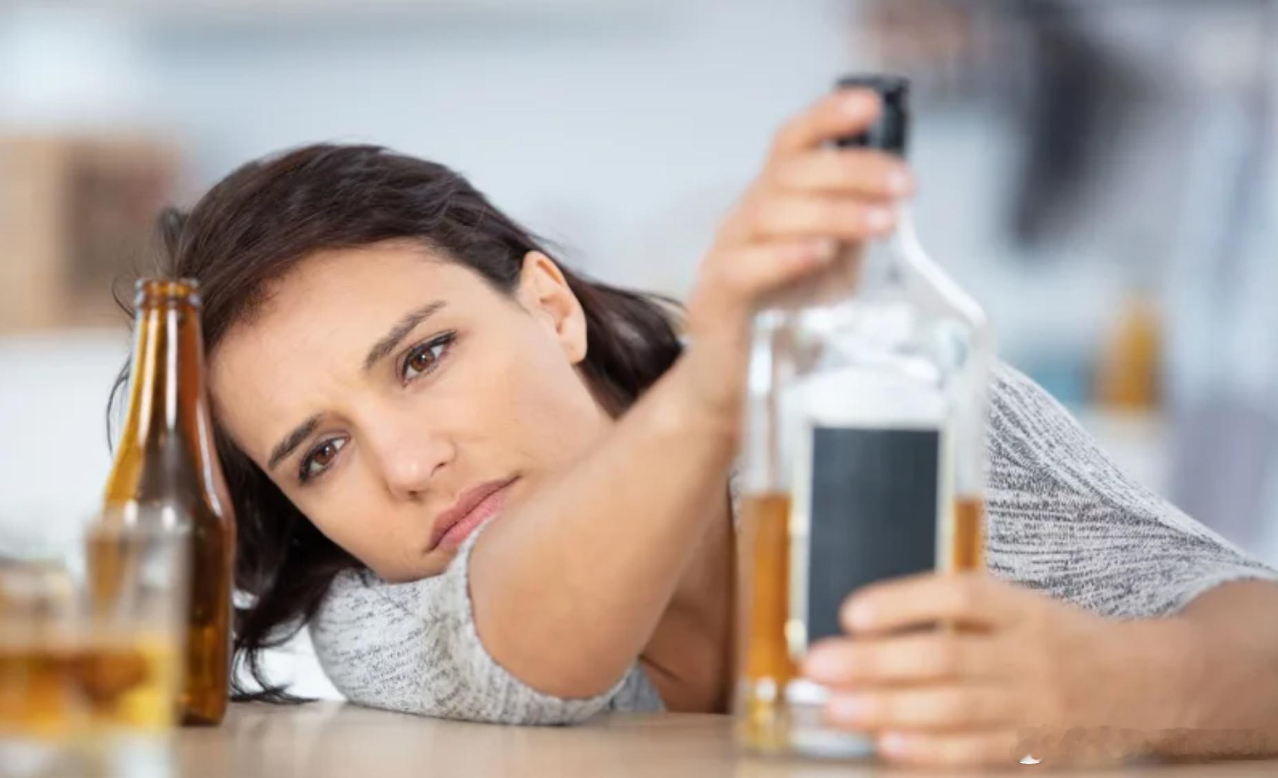 好心送路边醉酒女子回家，英国准父亲遭诬告性侵海外新鲜事 英国近日披露一起因虚假指