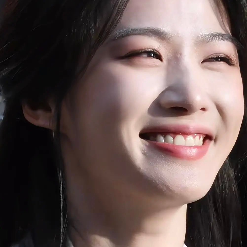 卢昱晓算娱乐圈普女吧 