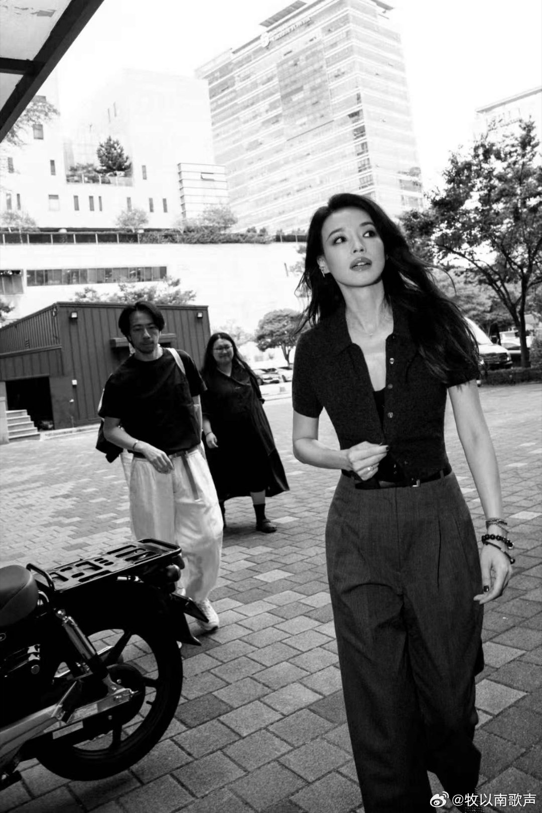 舒淇 釜山行幕后的她，实力不容小觑！主演剧集《回魂计》昨日首映大获成功，剧情扣人