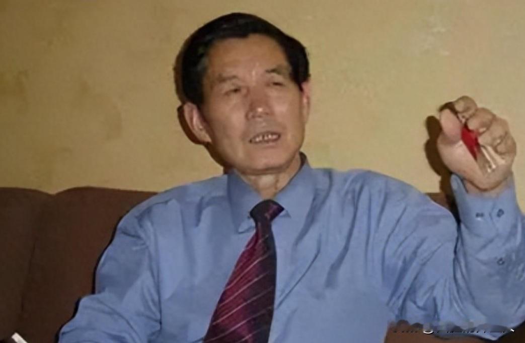 一个河南农民，花了十年，把榨过油的豆渣变成了布料。这个叫李官奇的人，干成了美国、