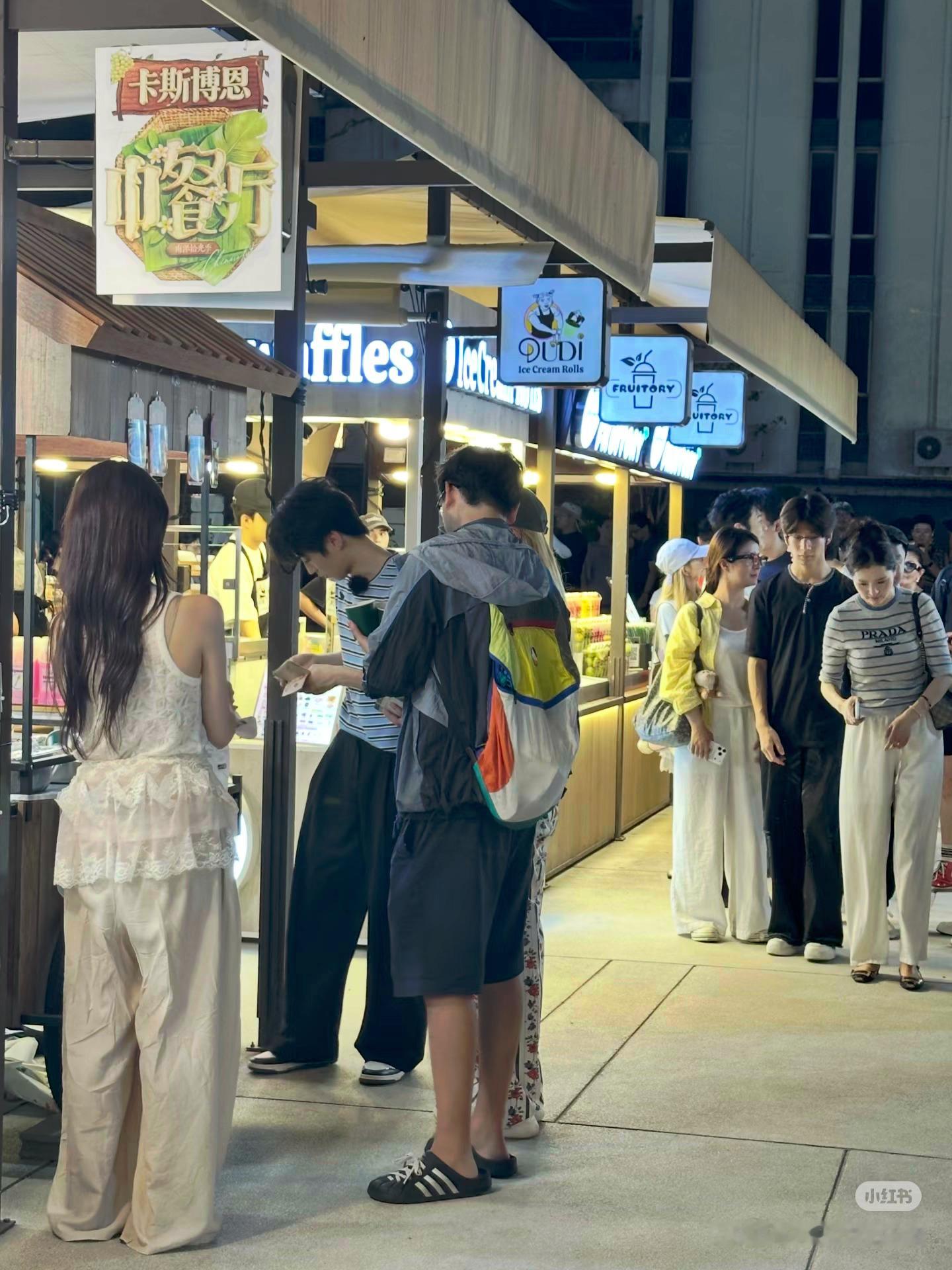 第一张听到小凯哥哥说英文王俊凯 中餐厅10