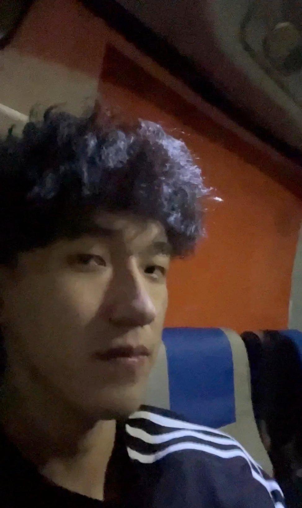 脑子里只有运动和恋爱的恋爱脑+1 ​​​