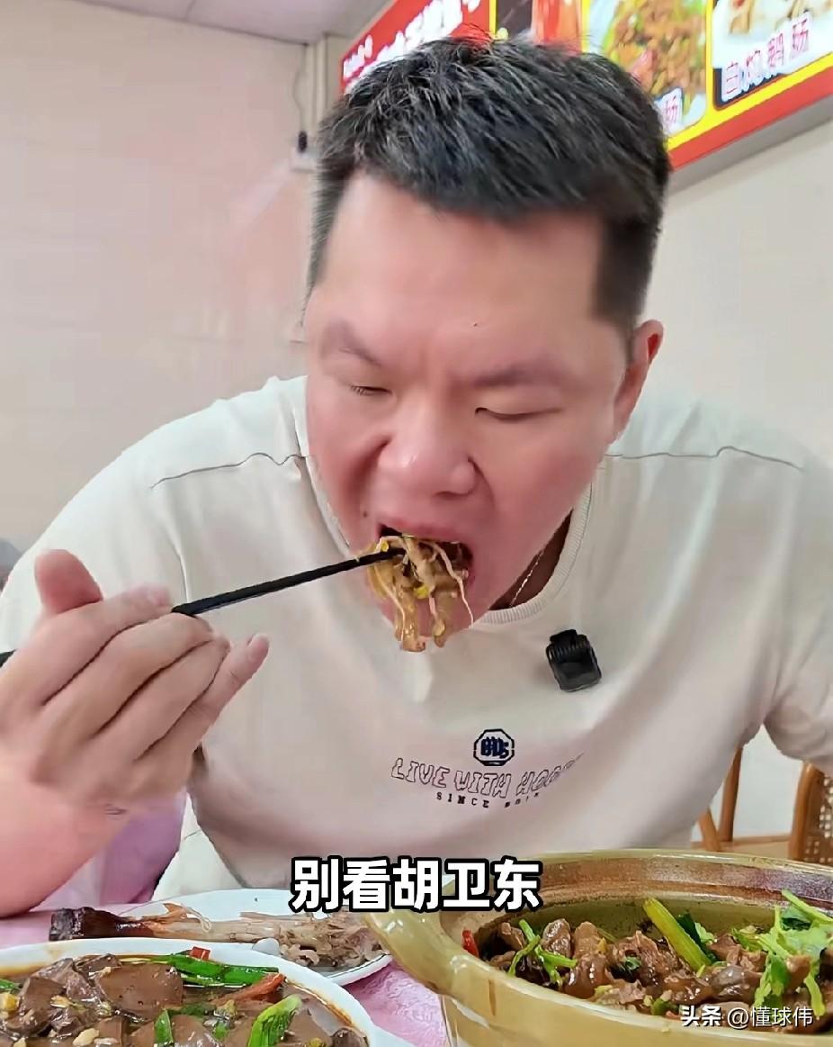 满满的回忆！朱芳雨谈中国男篮的老大哥们：

“在中国男篮那么多年。”

“我跟很