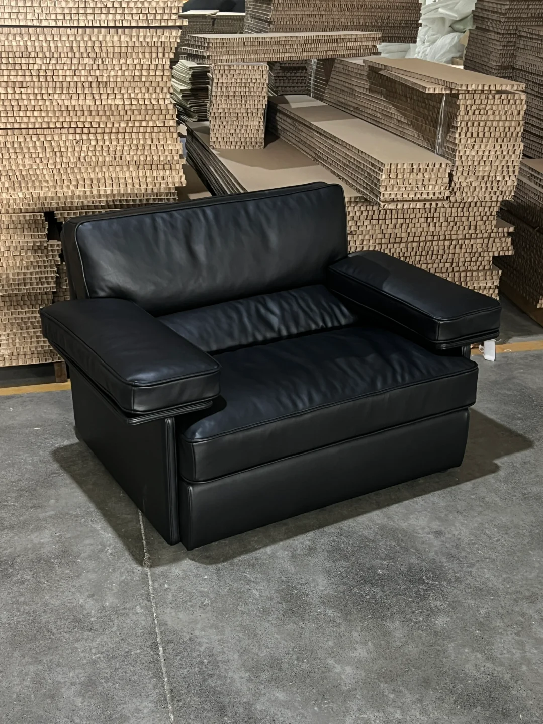 又贵又丑又老气，做个沙发被老婆骂死