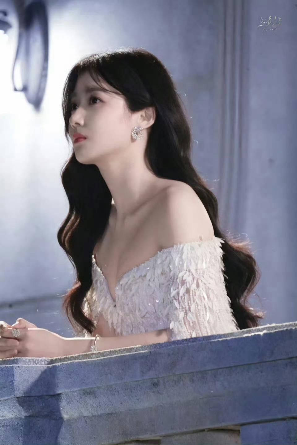 噜噜晓这张胡羞路透好piu亮～～～ 