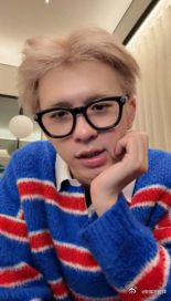 何浩楠素颜直播 哇，何浩楠素颜直播就像一阵春风拂面🍃！没有浓妆艳抹的他，给人一